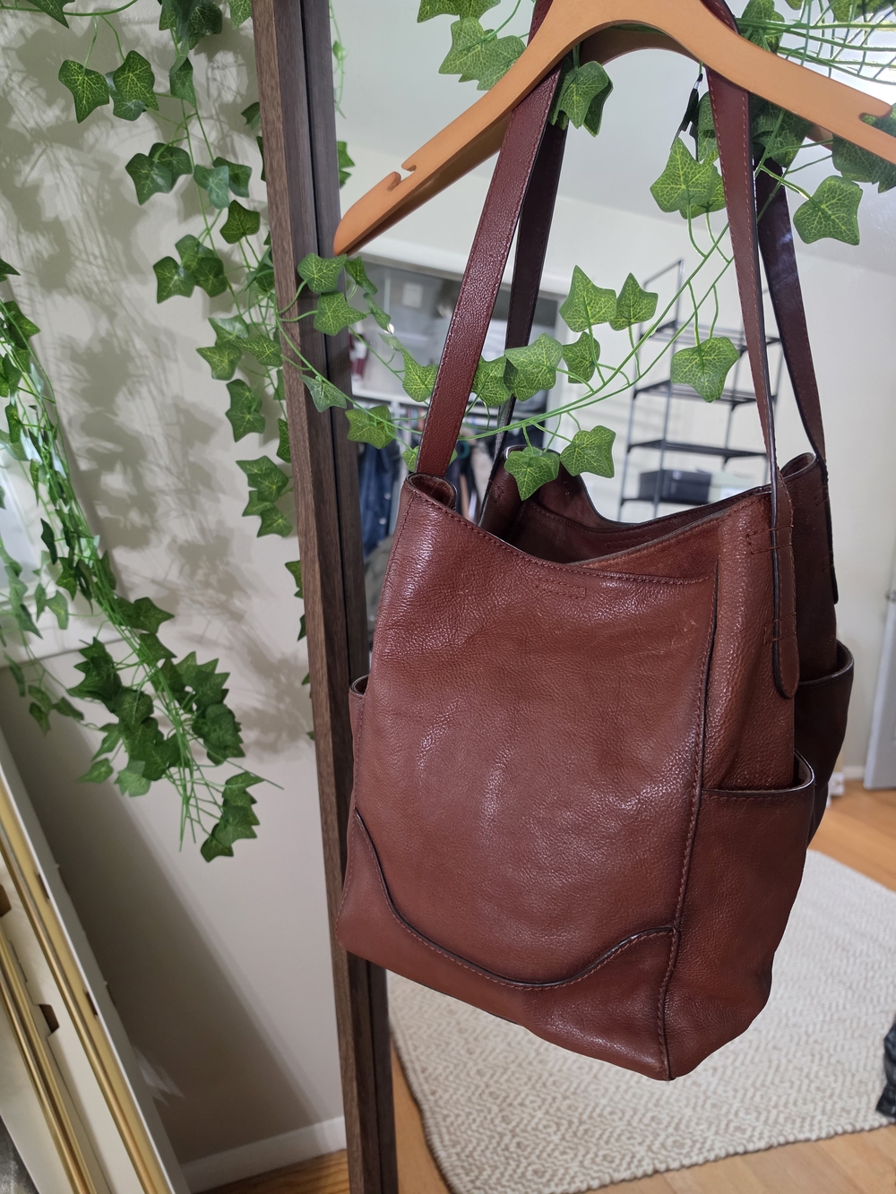 Fyre Classic Brown Leather Tote Bag - Women